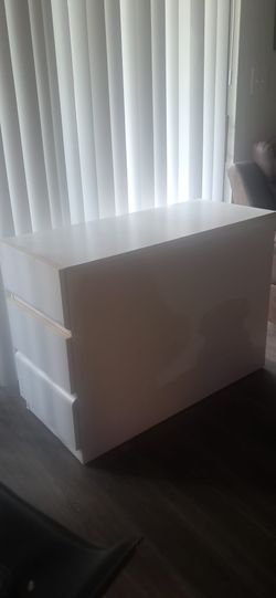White 3-Drawer Dresser