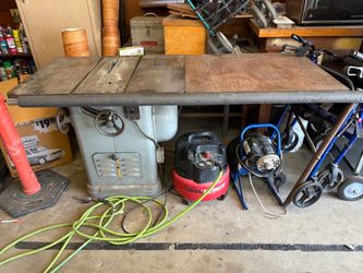 Commercial oversized table saw with extended table