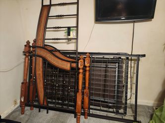 Day bed with trundle