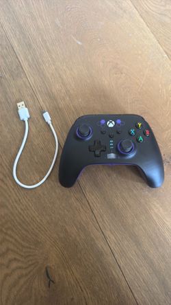 Wired Xbox controller with back buttons - Good condition
