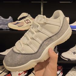 Air Jordan 11 Retro Low Year Of The Snake Size 7.5