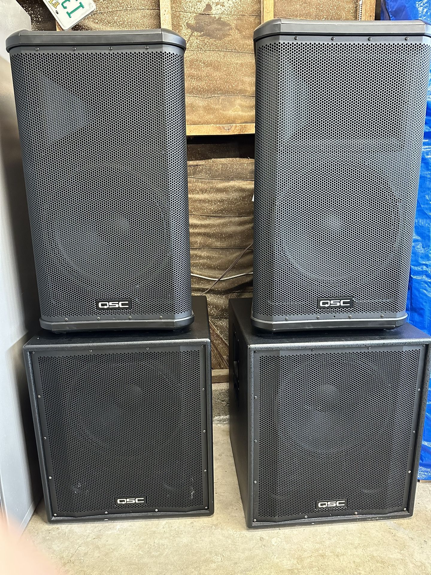 QSC HPR Series speakers