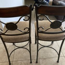 2 Bar Stools