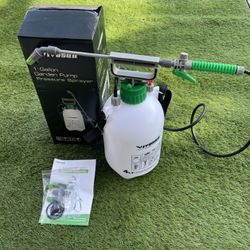 VIVOSUN 2 Gallon Pump Pressure Sprayer, Pressurized Lawn & Garden Water Spray  Bottle with Adjustable Shoulder Strap, Pressure Relief Valve, for Plants, Car  Detailing and Cleaning