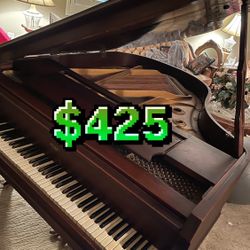 Baby Grand Apollo piano