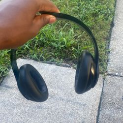 Beats Studio Pro