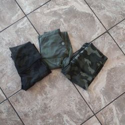 LULULEMON   ALIGN  CAMO SIZE 2