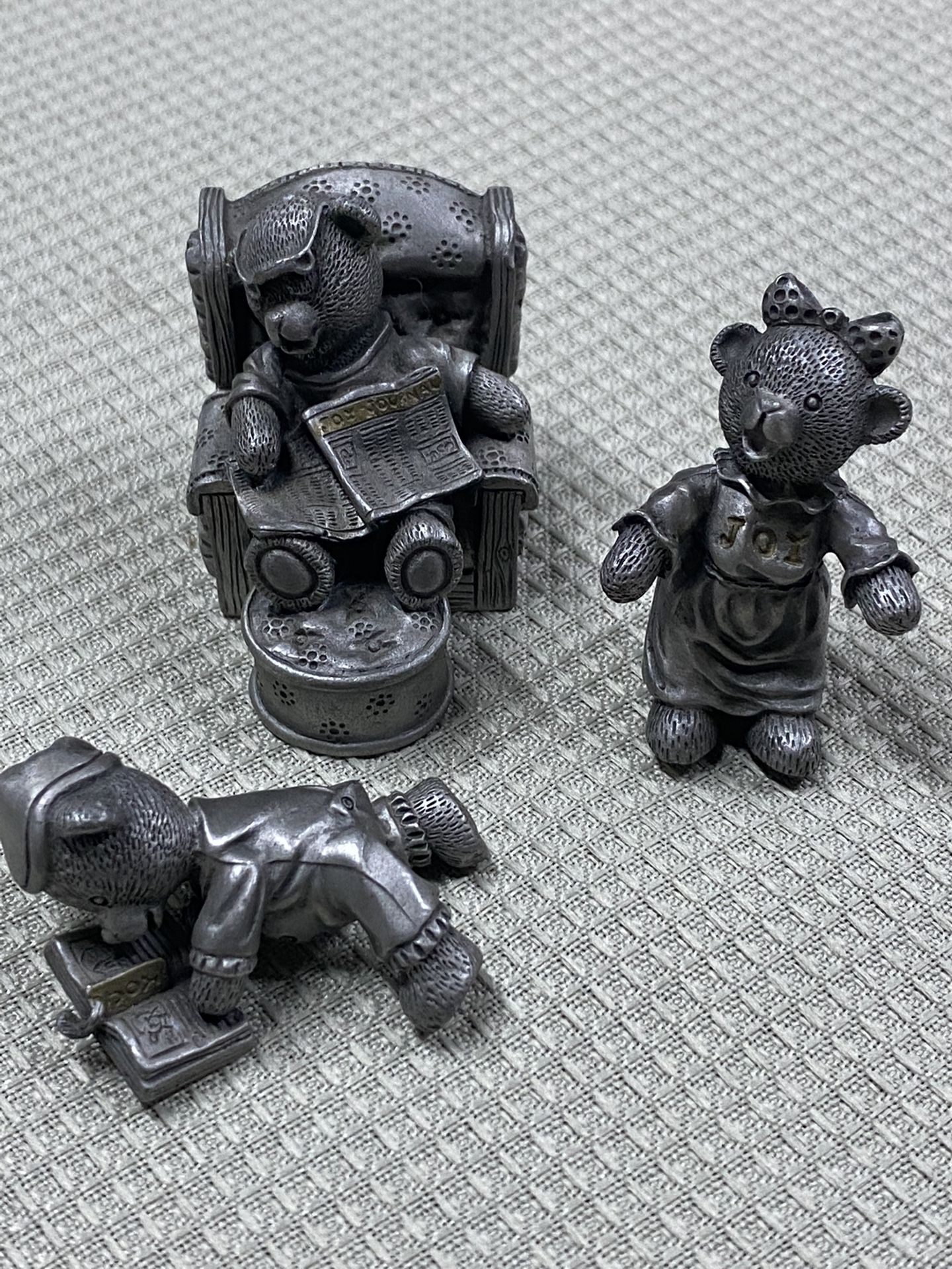 Fort Lead Bear Figures