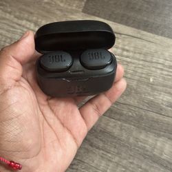 JBL TUNE 130NC TWS EARBUDS