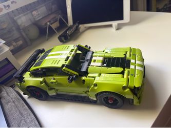 Lego Technic Ford Mustang Shelby GT500