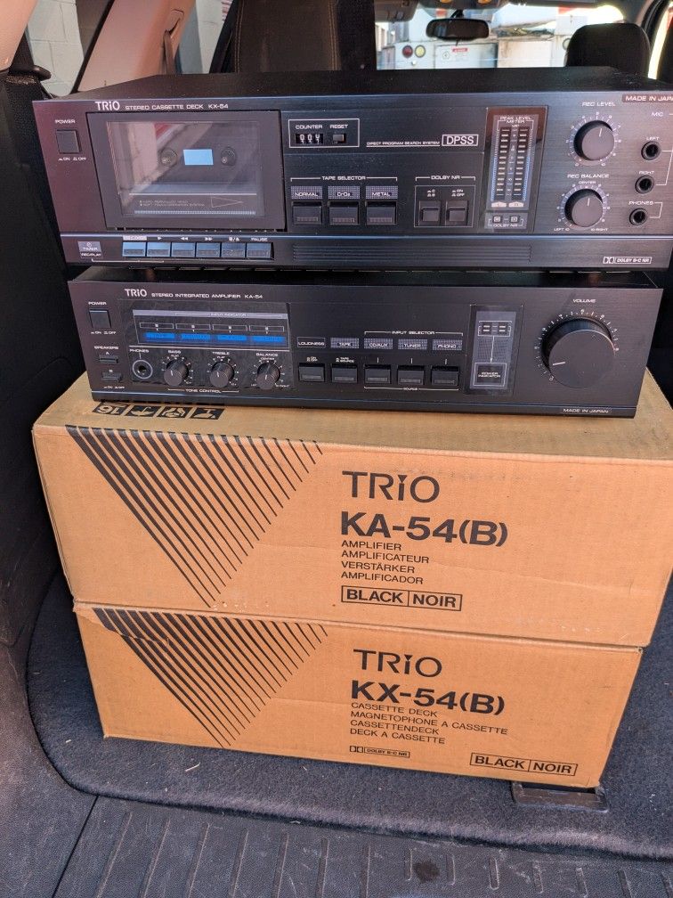 TRIO KENWOOD Stereo Integrated Amplifier KA-54 & Cassette Deck KX-54