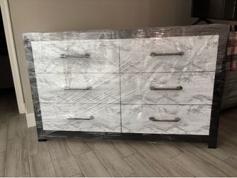 3 piece set: Dresser, desk and full size headboard $350 OBO PICK UP ONLY