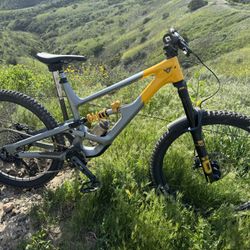 Yt Capra XL Uncaged 11