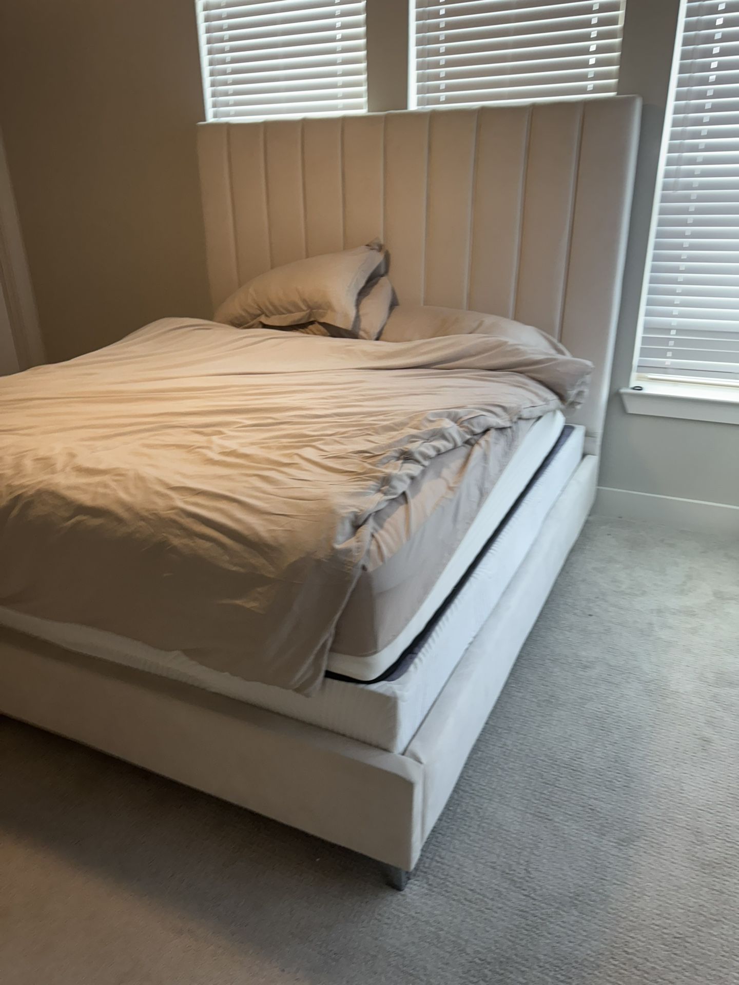 King Size Bed Frame Like New !!,All Products : American Fashion Style Bags On Sale