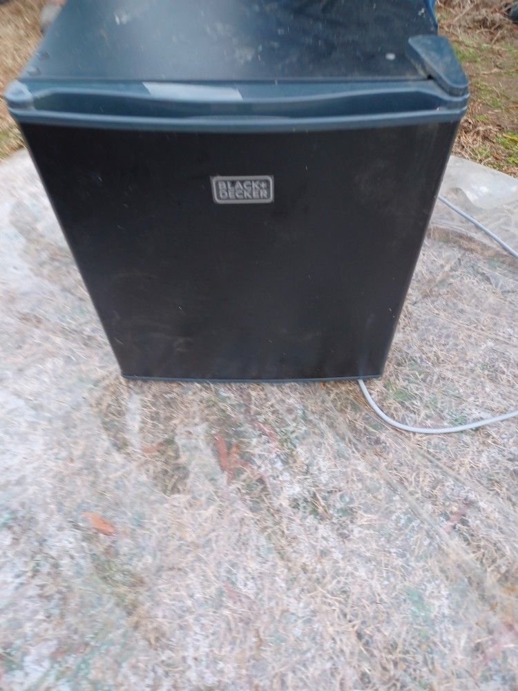 Black & Decker Mini Fridge