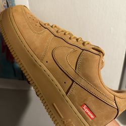 Nike Air Force Supreme Size 9.0 Brand New 