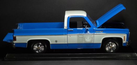 1:18 Diecast Chevrolet C10 Cheyene Super