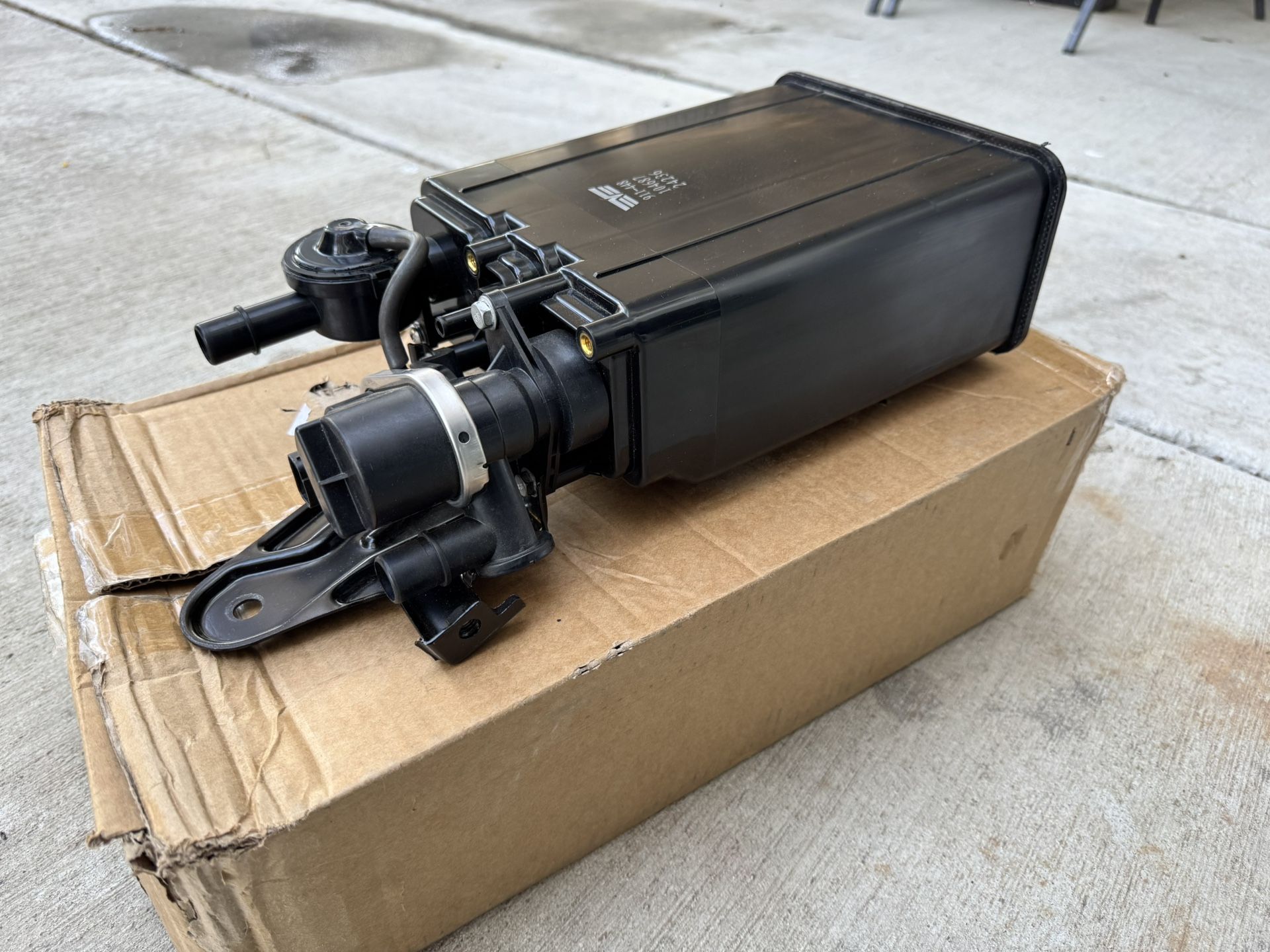 New Toyota Tacoma EVAP Canister Dorman 911-448 (not oem)