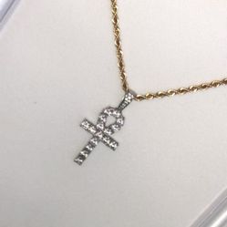 Gold Chain With Pendant