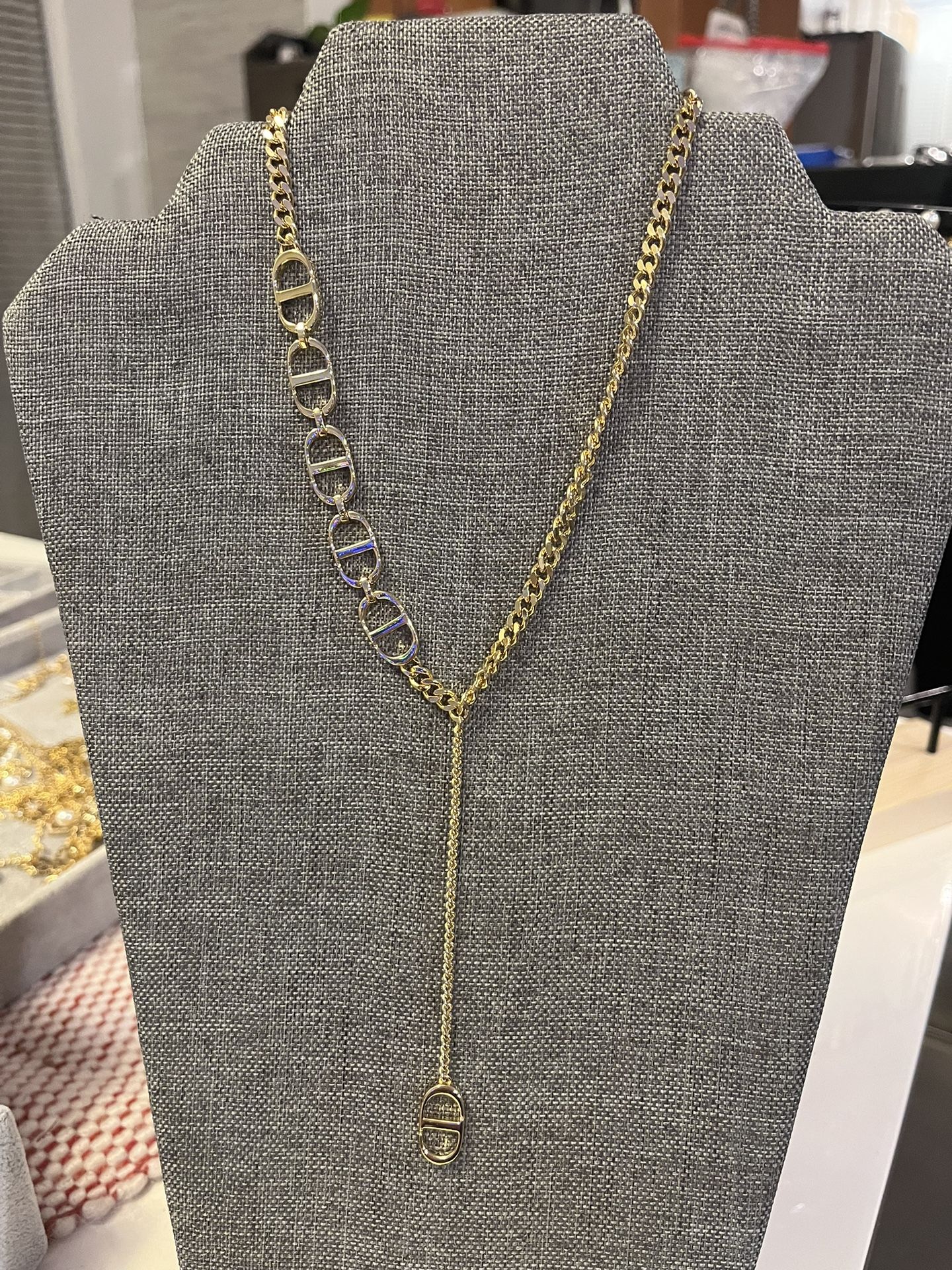 Tip High Quality Necklace