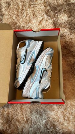 Nike Tennis Shoes