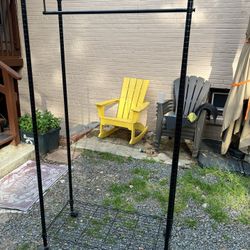 Metal Shelf  Whit Tires 