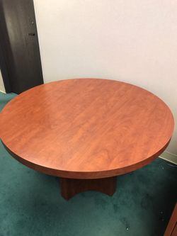 Round Table