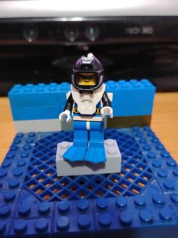 Lego aquazone minifig