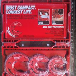 New In Box 3 Piece Close Quarters Cooper Cutter Set