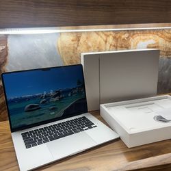 Apple MacBook Air 15" Apple M4 chip 16GB RAM 256GB SSD Silver MW1G3LL/A 2025 Like New!,Apple,apple MacBook Air,M4 MacBook Air,2025 MacBook Air Laptop 