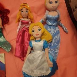 Disney Princess 👸🏽 Plush Dolls