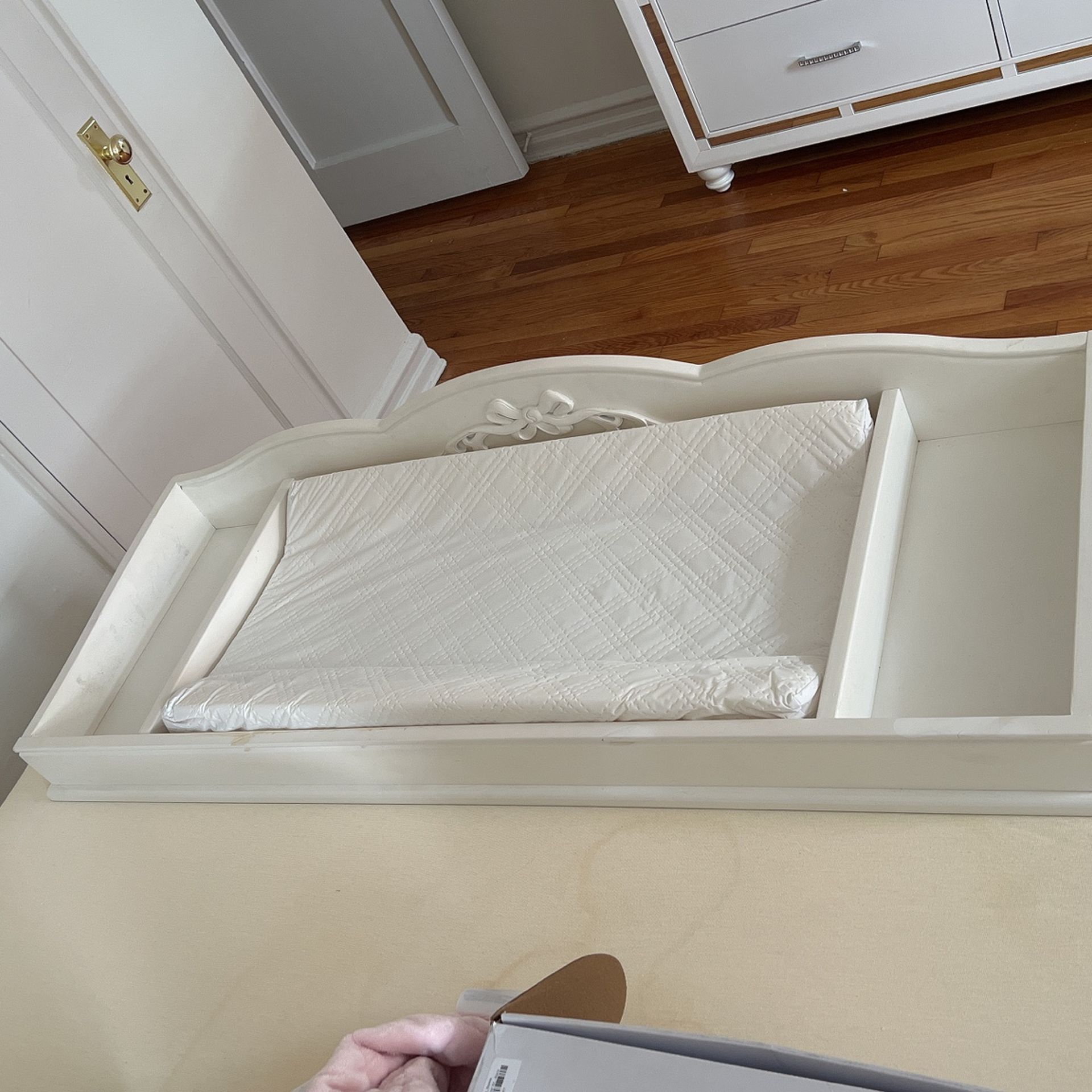 Aurora Changing Tray/table White With Mat