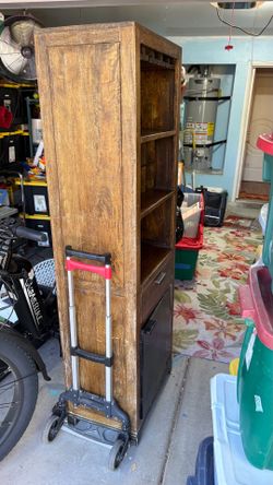 Bar cabinet