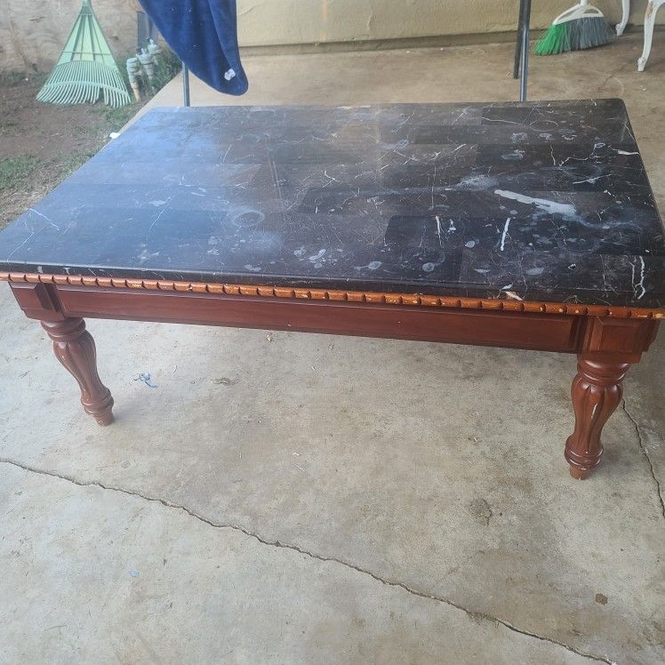 CENTER COFFEE  TABLE