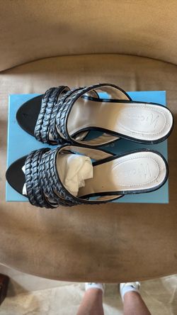 Ladies shoes size 8
