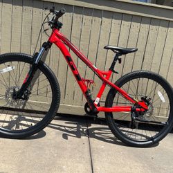 Bike 26” GT STOMPER Like New Conditions, Disks Brakes , Front Shox