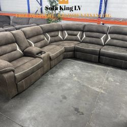 Free Delivery* Like New Gray Sectional Sofa with Powered Recliners! Couch Couches Sectional Gray Grey Recliners Reclining