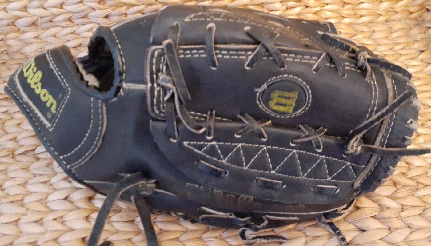 Wilson baseball glove