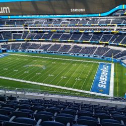 (5) LOS ANGELES CHARGERS VS NEW ORLEANS SAINTS _____Sunday 8/10/25______Nice Seats! 