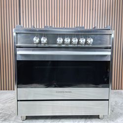 Fisher & Paykel 36" Gas Range with 5 Burners and Storage Drawer (OR36SDG4X1-D-4456)