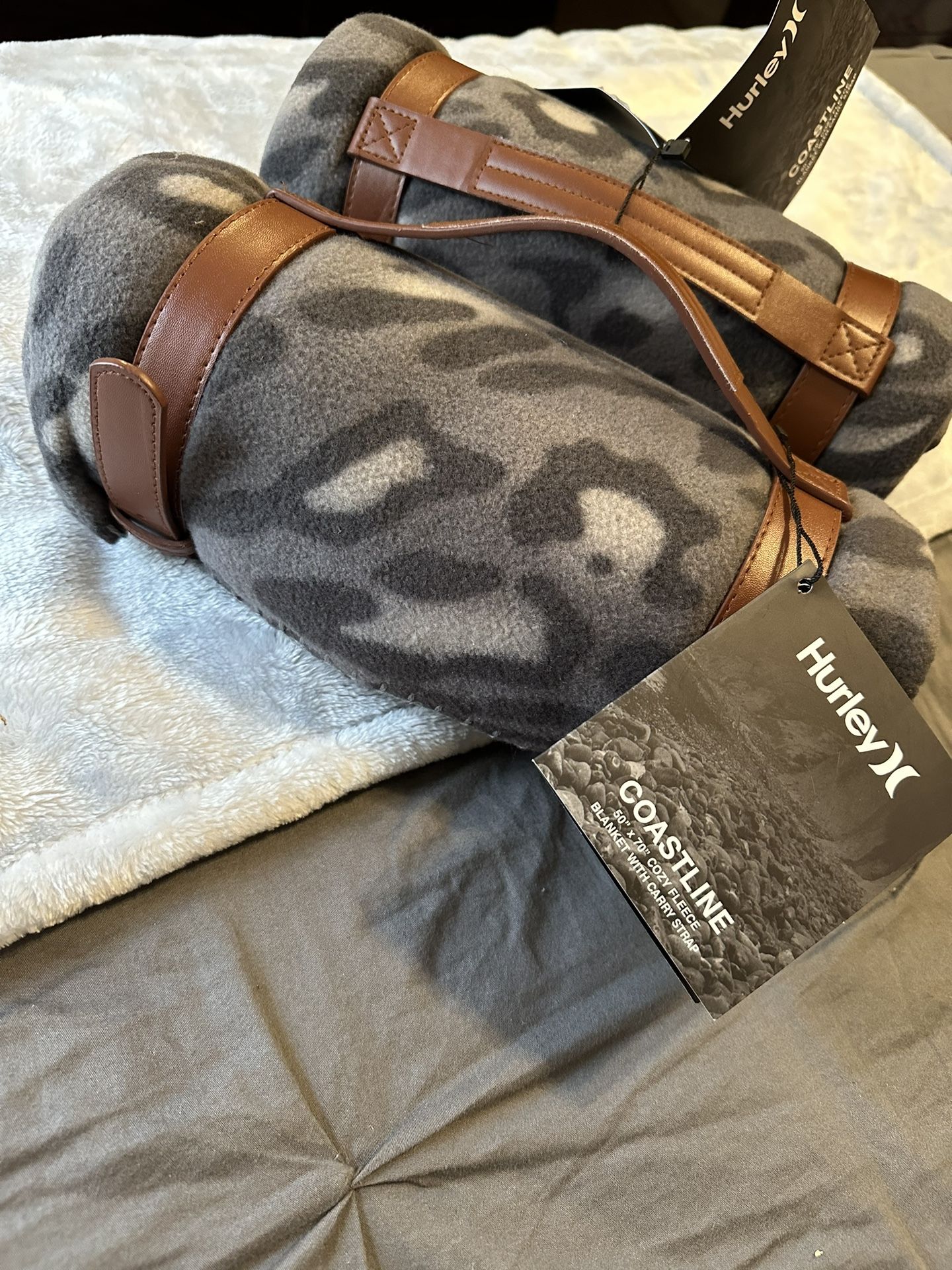 Hurley Grey Print Throw Blanket 