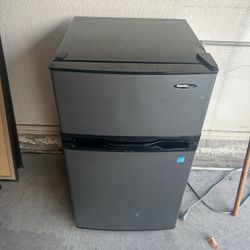 Mini Fridge With Freezer