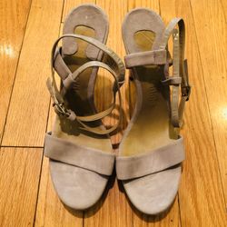 New! Chloe purple heels