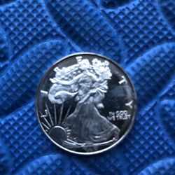 New Pure Silver 1/2 Oz  Eagle Liberty Coin