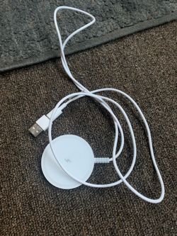 Wireless phone charger