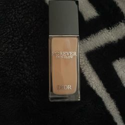 Dior Skin Glow Foundation 