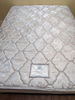 Denver Matt,ress Co. Monarch Supreme 13" Pillow Top Firm Qu,een size Mattr,ess and box sprin,g. Free same-day delivery.