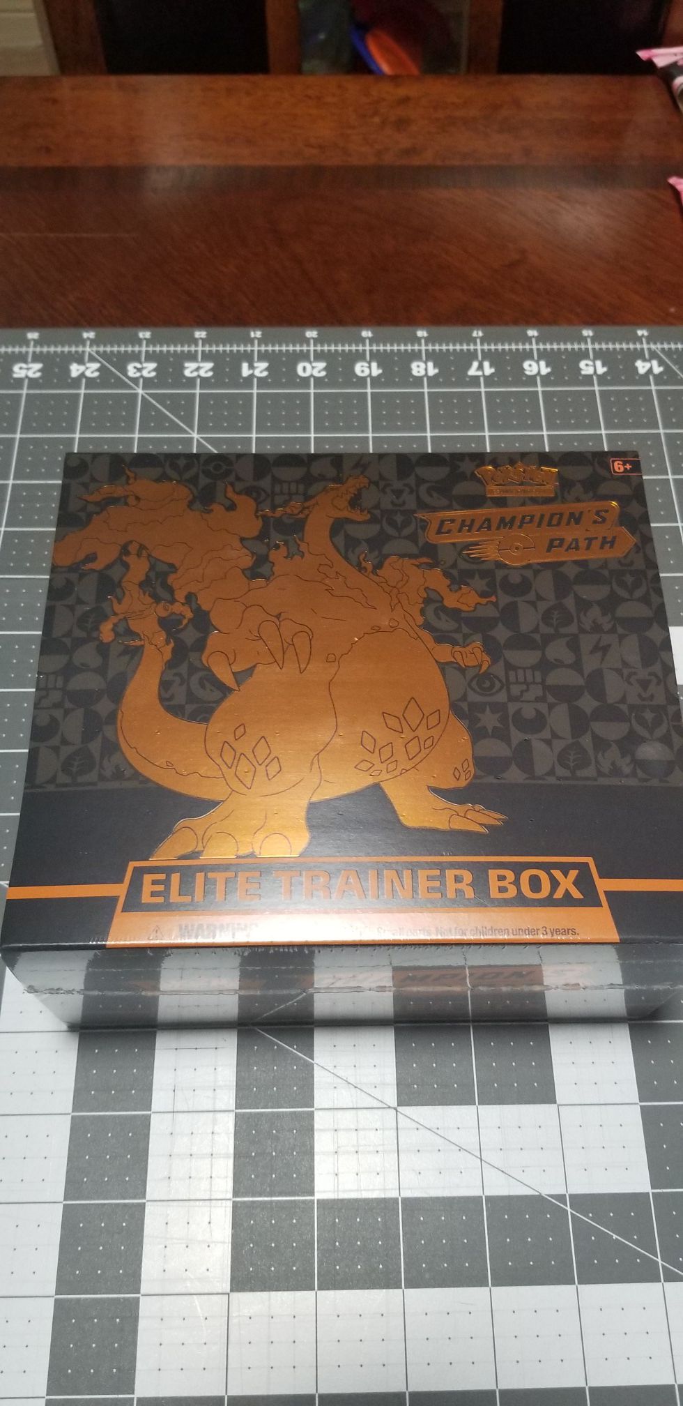 Pokemon champions path elite trainer box