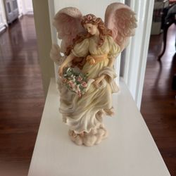 Seraphim Classics Resin Angel “Chloe”