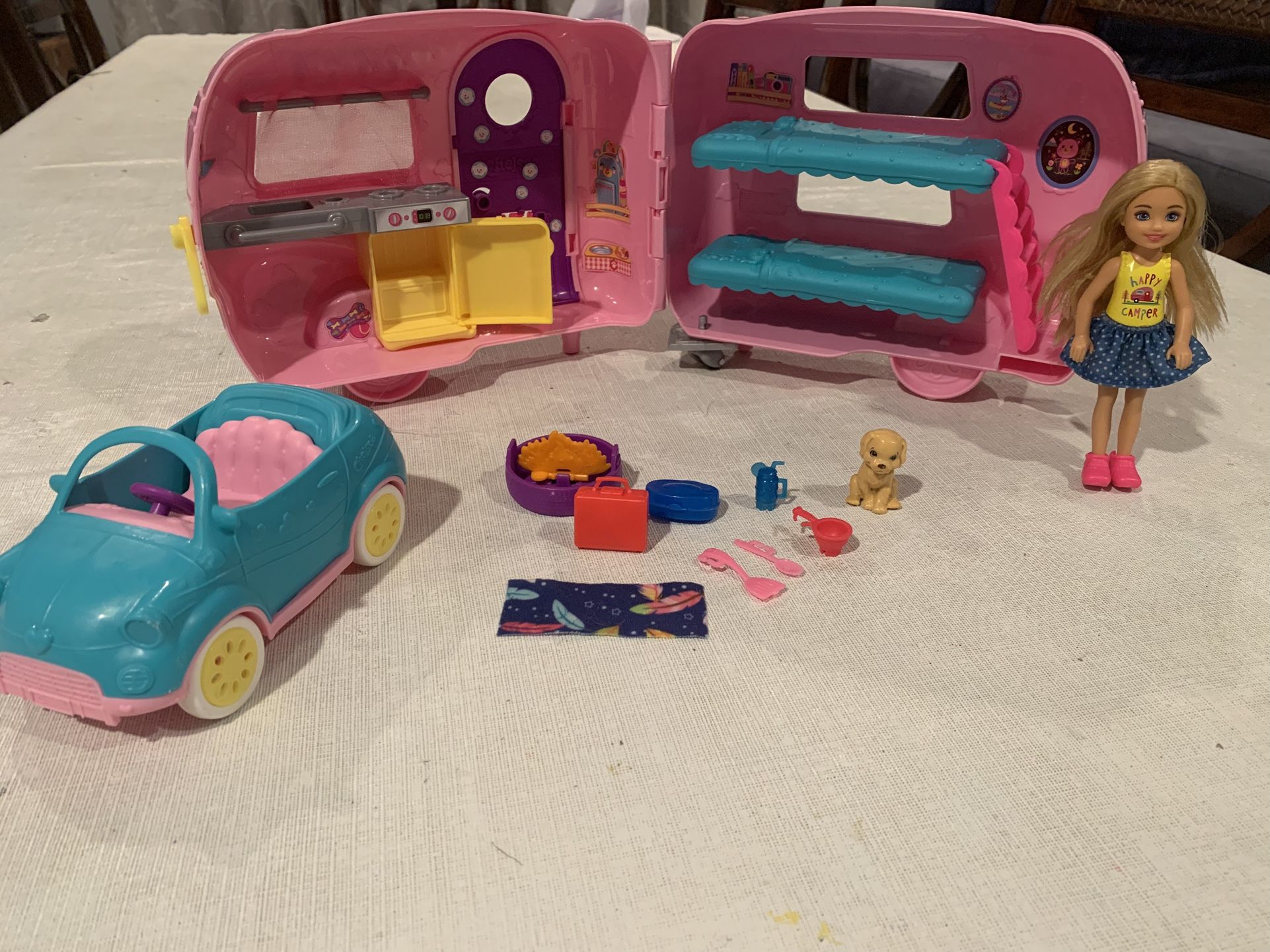 Chelsea Camper Play Set